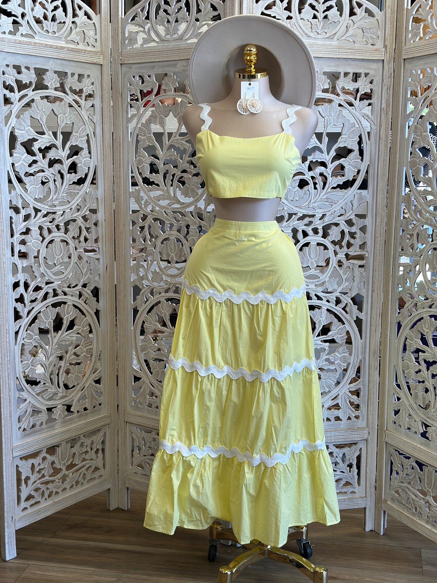 Light Yellow Maxi Skirt Set no estira