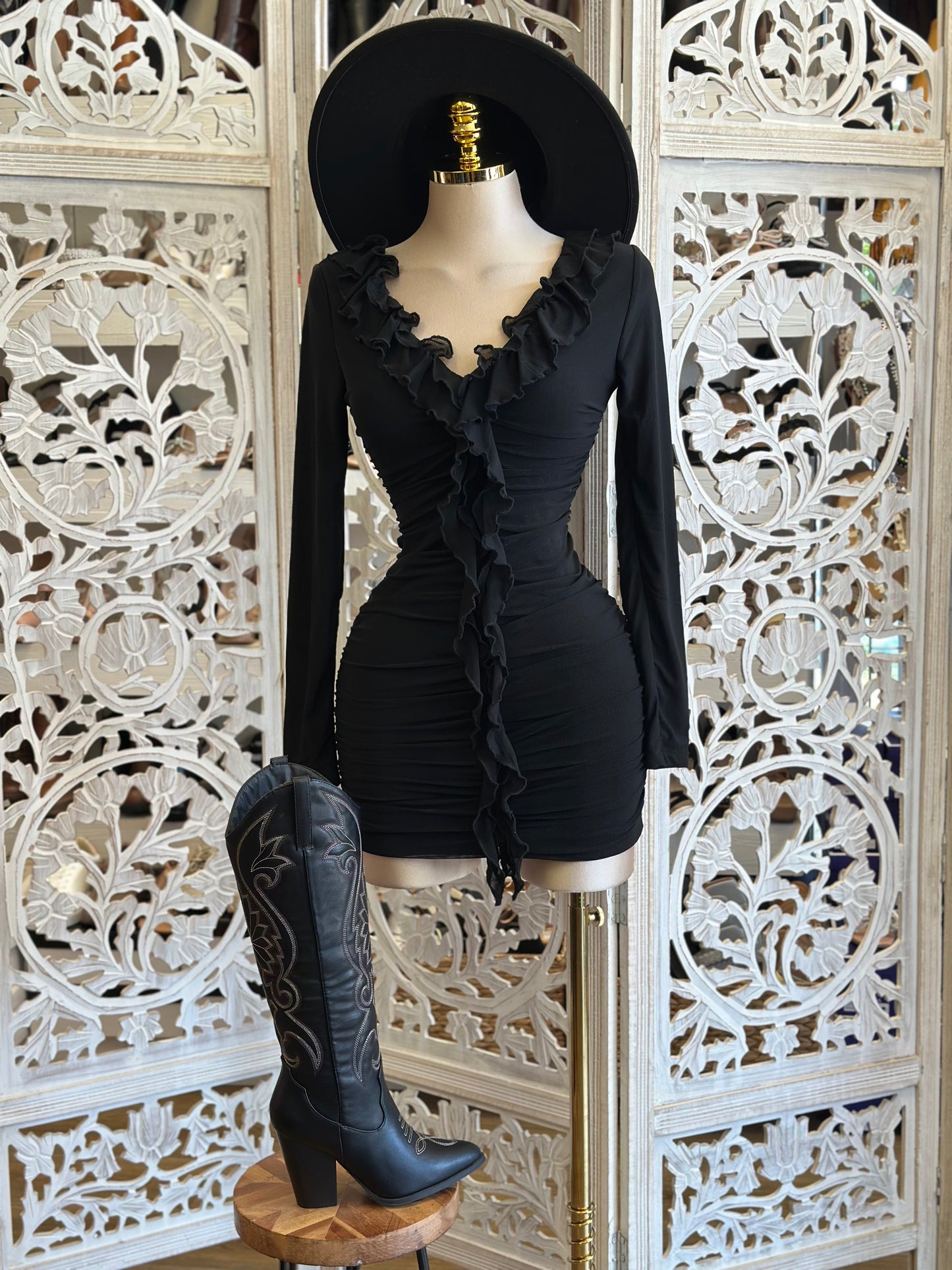 Black Ruffle V Mini Dress- Slightly Stretchy , Estira Poco