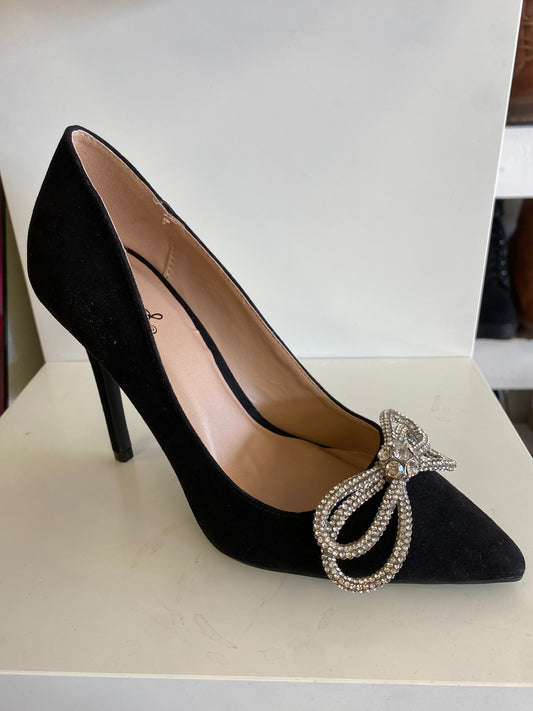 Diamond Bow Pumps